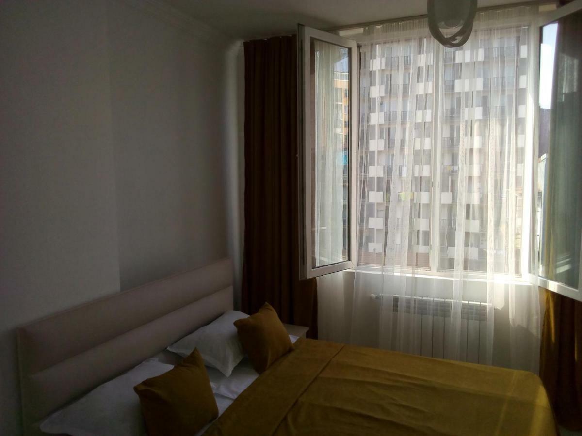 Homeinbatumi Luaran gambar